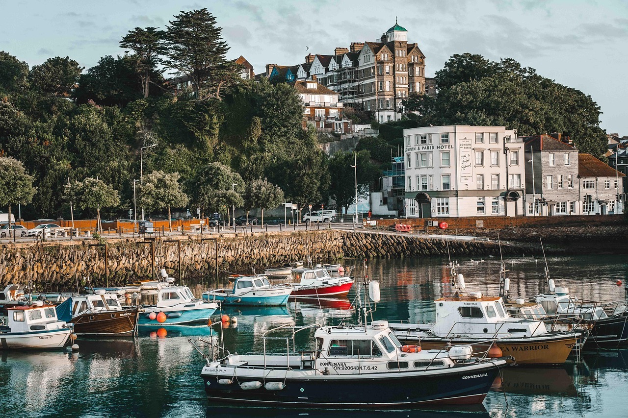 Marine & outdoor, UV, salt, and heat, selecting marine grade tape for harsh environments.