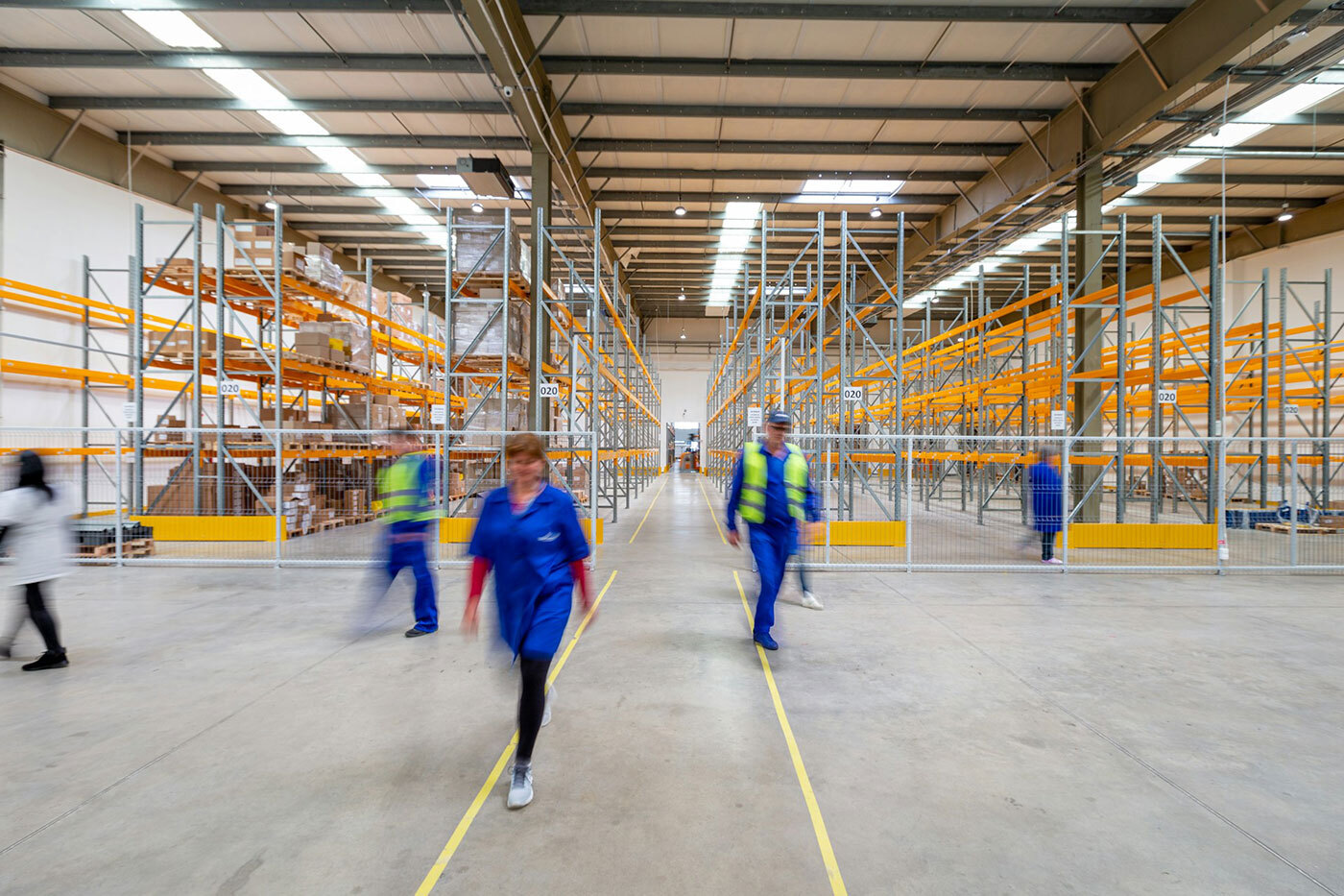 How to build a scalable tape system for fast growing warehouses with Tape Jungle.